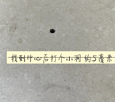 固镇瓷砖空鼓维修公司专业解答在瓷砖铺贴过程中，如果砂料搅拌不均匀，将会带来以下问题
